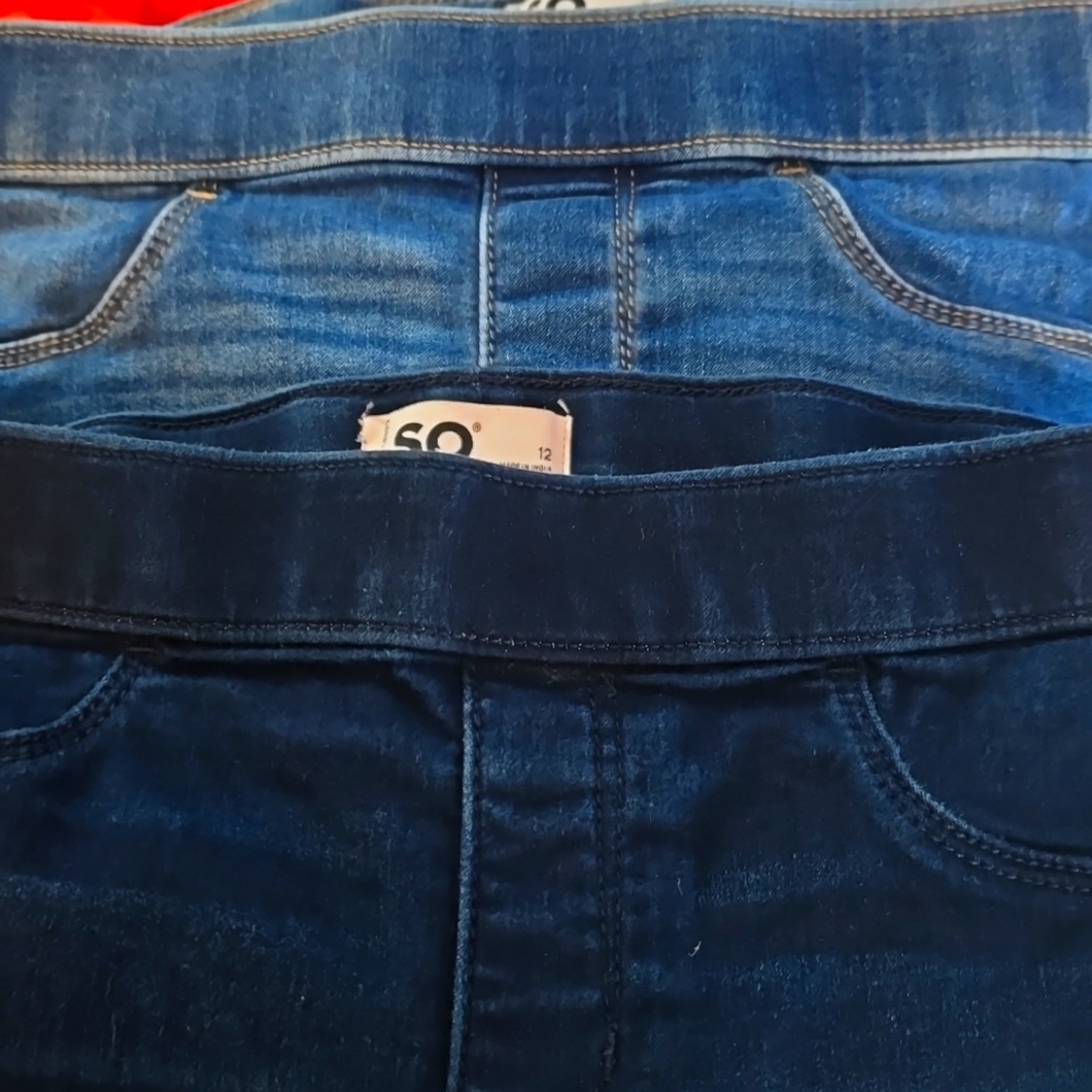 Medium and Dark wash SO Pull On Jeggings set of 2